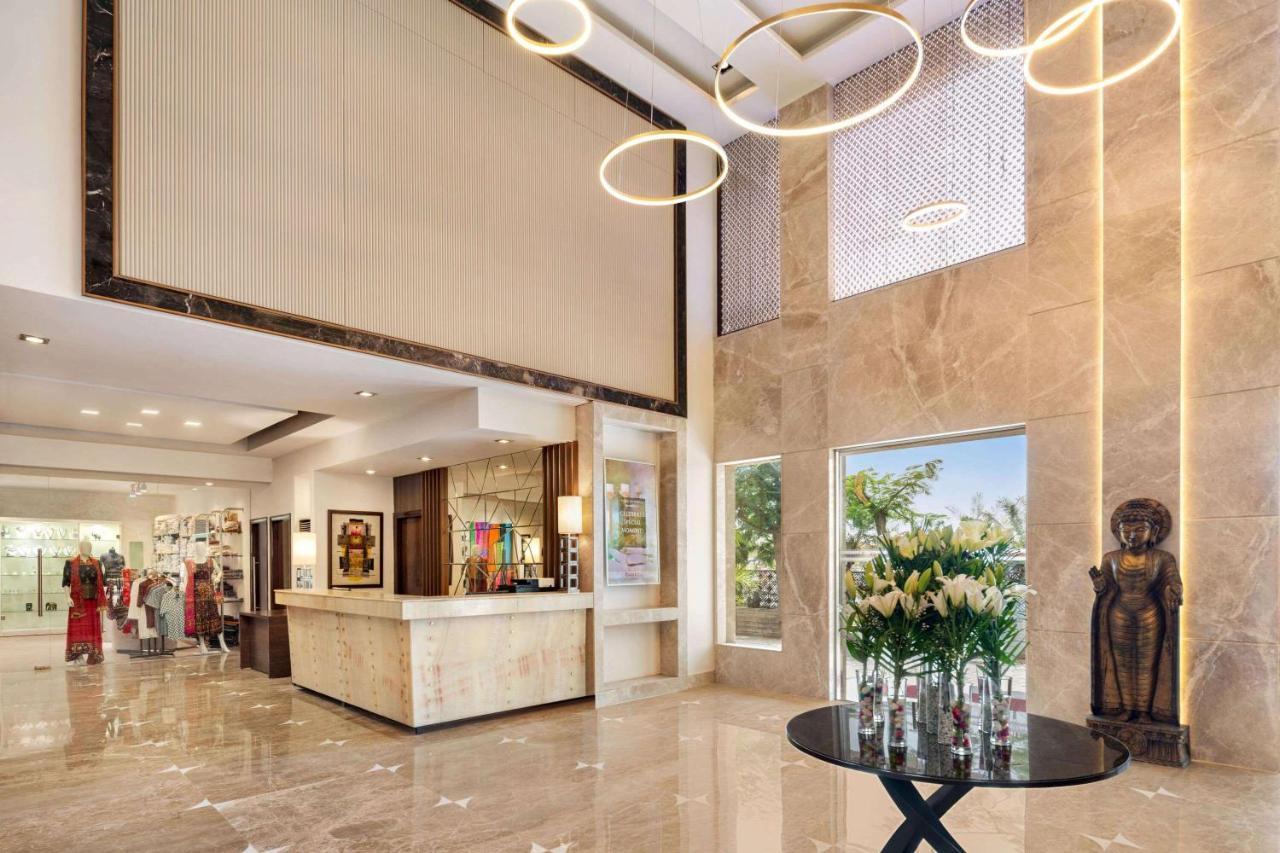 Hotel Ramada By Wyndham Jaipur North Zewnętrze zdjęcie