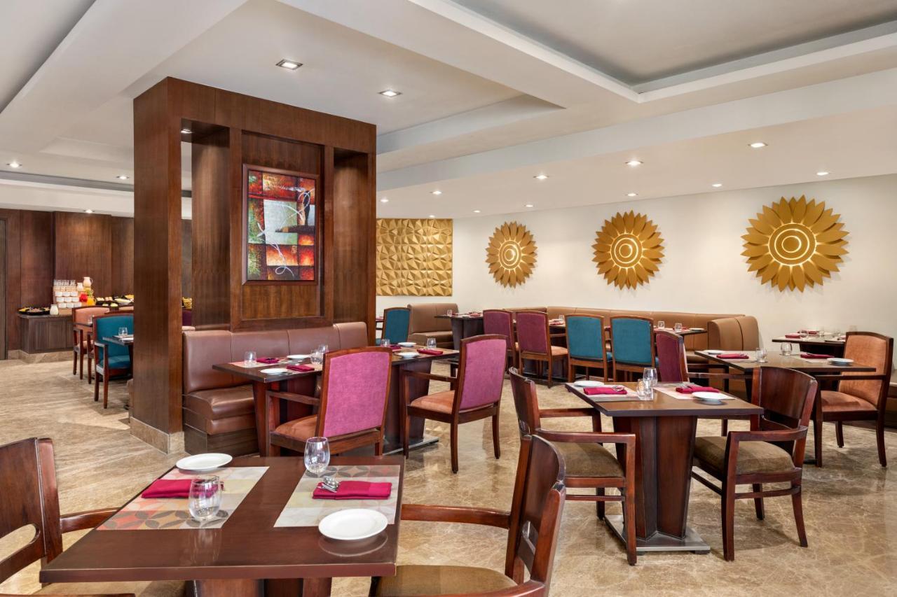 Hotel Ramada By Wyndham Jaipur North Zewnętrze zdjęcie