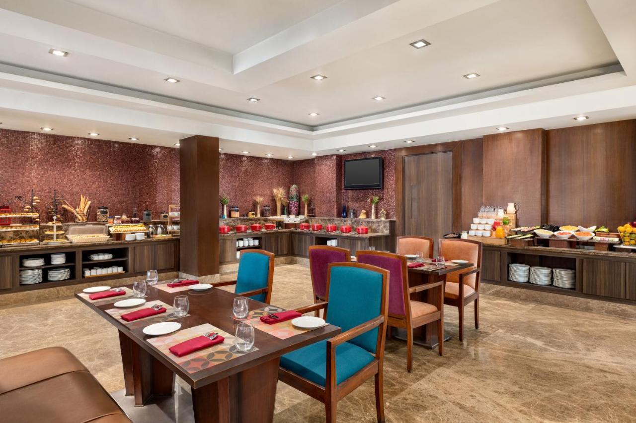 Hotel Ramada By Wyndham Jaipur North Zewnętrze zdjęcie