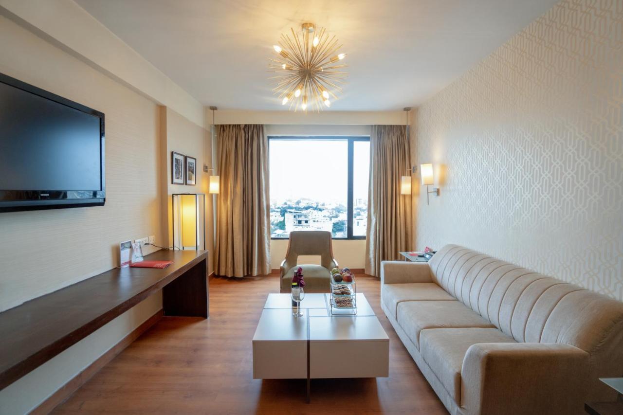Hotel Ramada By Wyndham Jaipur North Zewnętrze zdjęcie