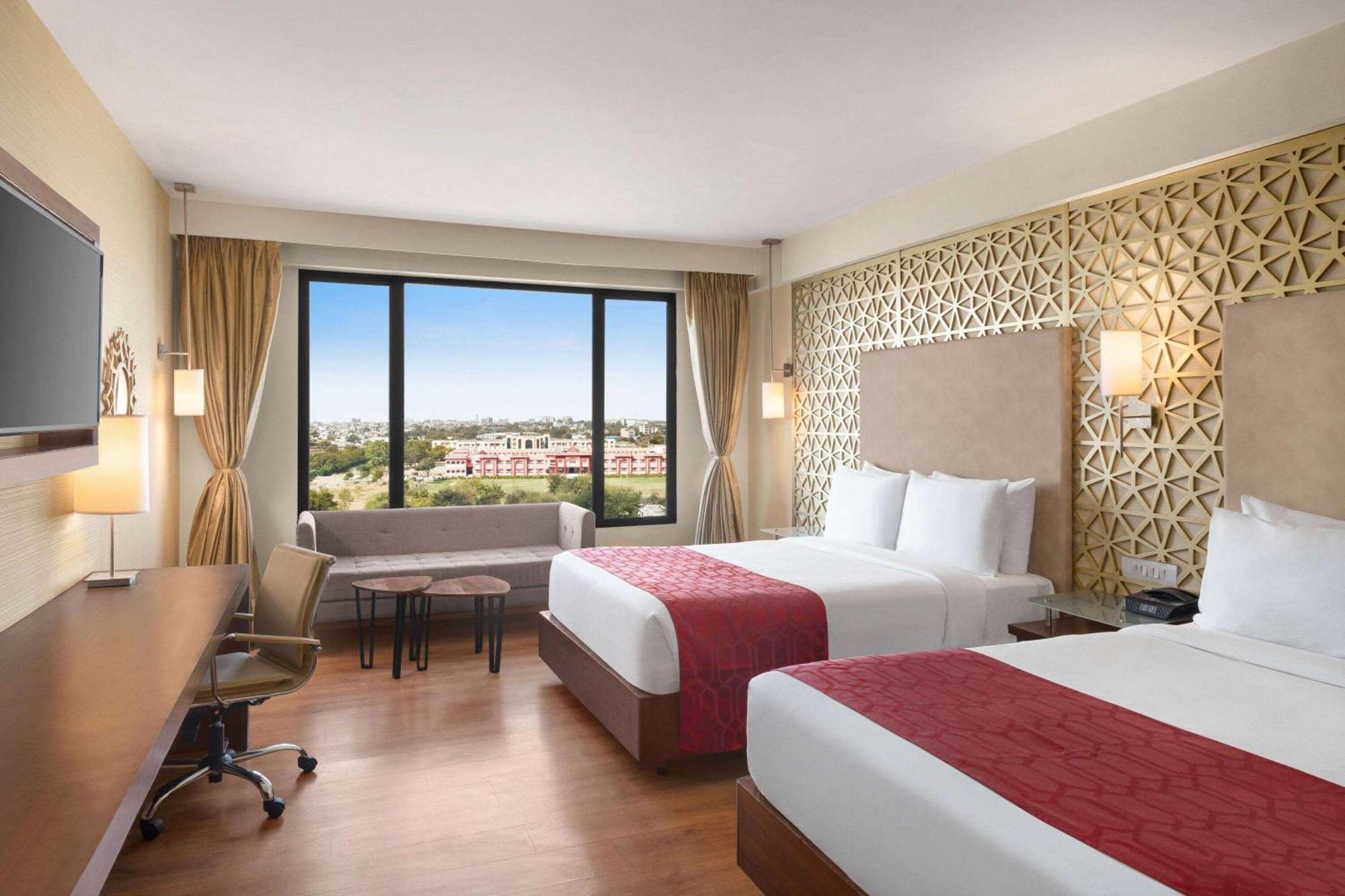 Hotel Ramada By Wyndham Jaipur North Zewnętrze zdjęcie